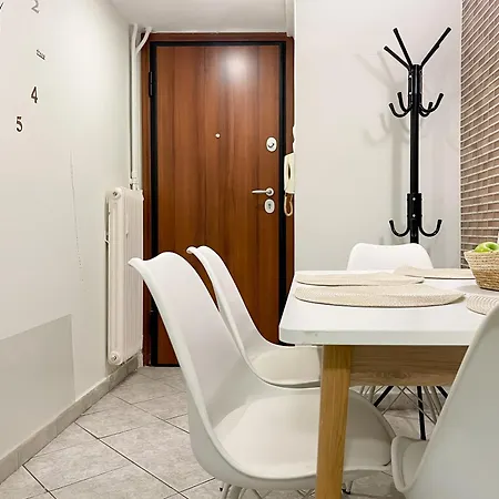 2-bedroom Breeze Apartment